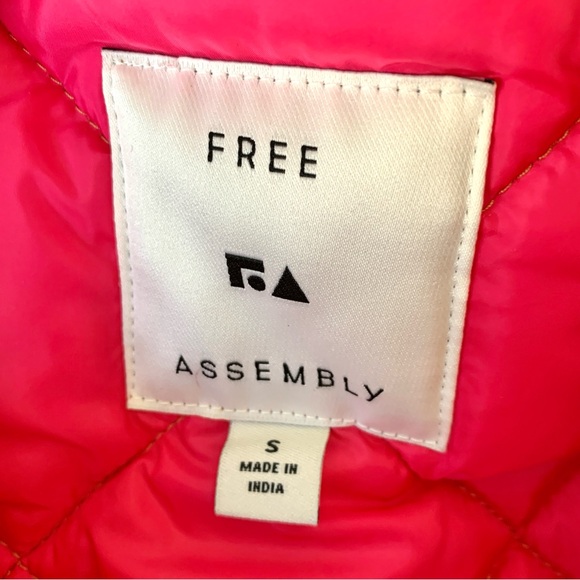 Free Assembly Quilted Vest w/Belt Dijon Sz S - Picture 5 of 16